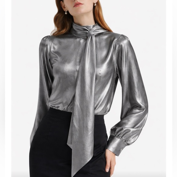 Lilysilk Tops - NWOT Nordstrom Lilysilk Bow-tie Neck Silk Metallic Blouse - L